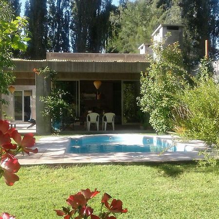 Casa Los Cerezos En Chacras De Coria Bagian luar foto