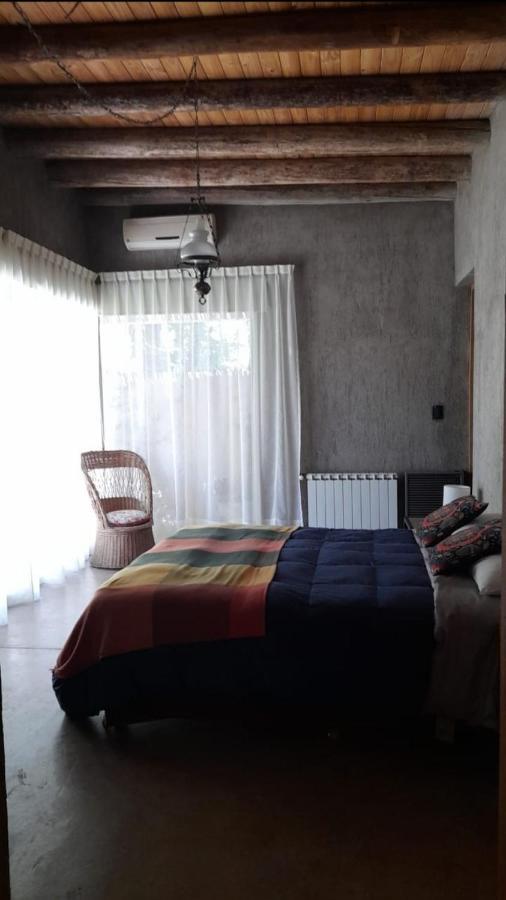 Casa Los Cerezos En Chacras De Coria Bagian luar foto