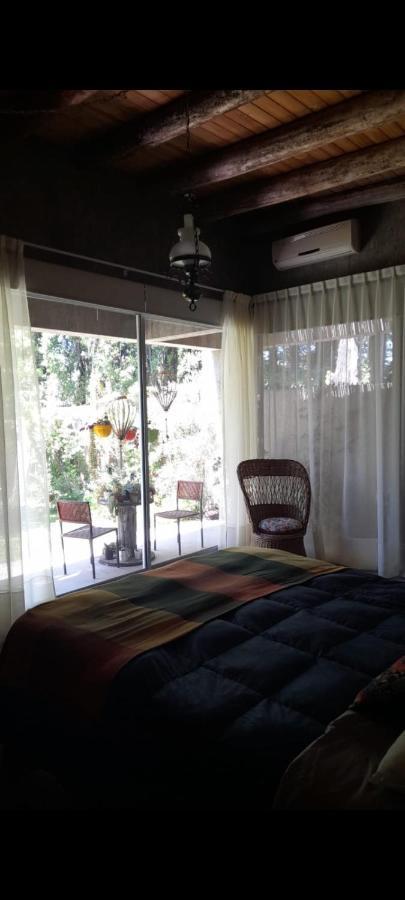 Casa Los Cerezos En Chacras De Coria Bagian luar foto