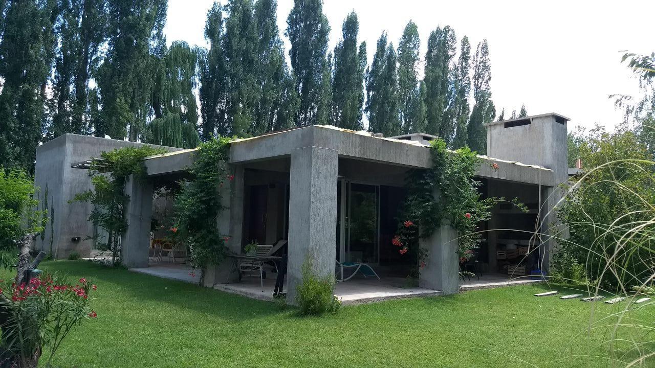 Casa Los Cerezos En Chacras De Coria Bagian luar foto