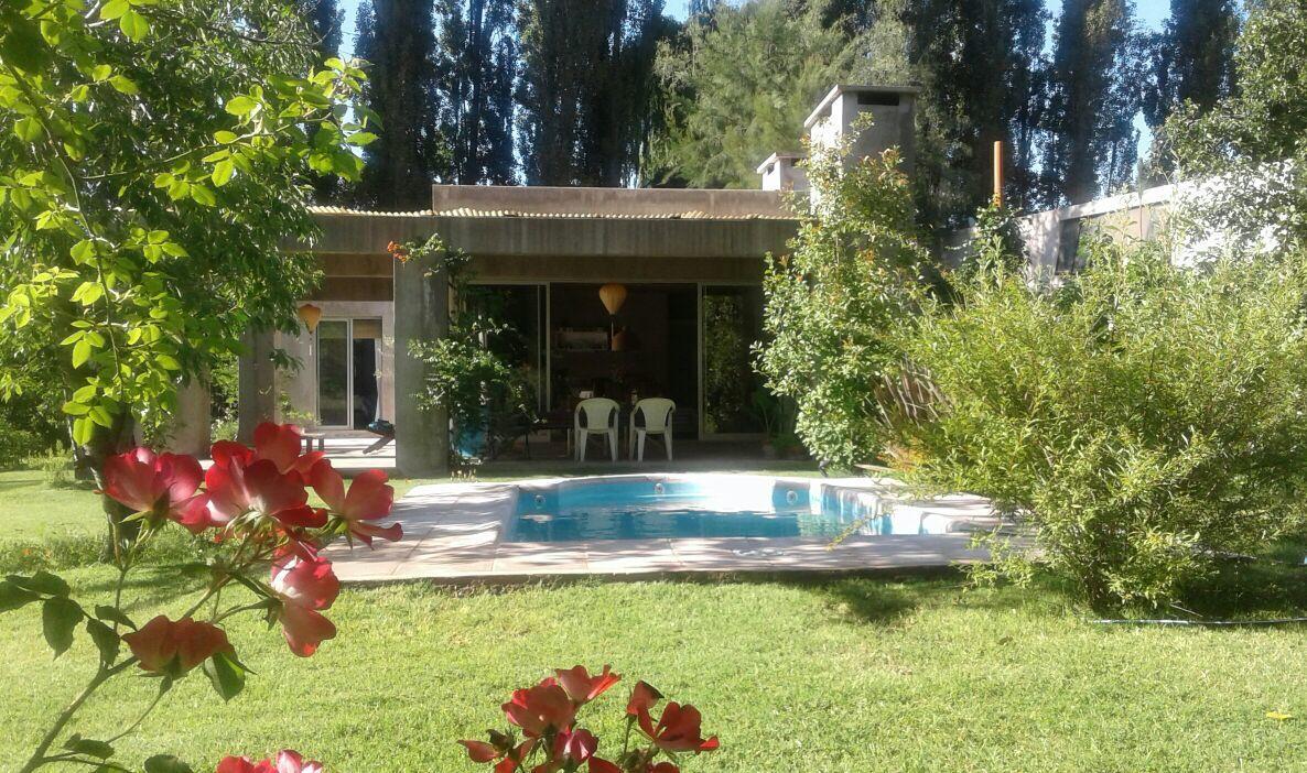 Casa Los Cerezos En Chacras De Coria Bagian luar foto