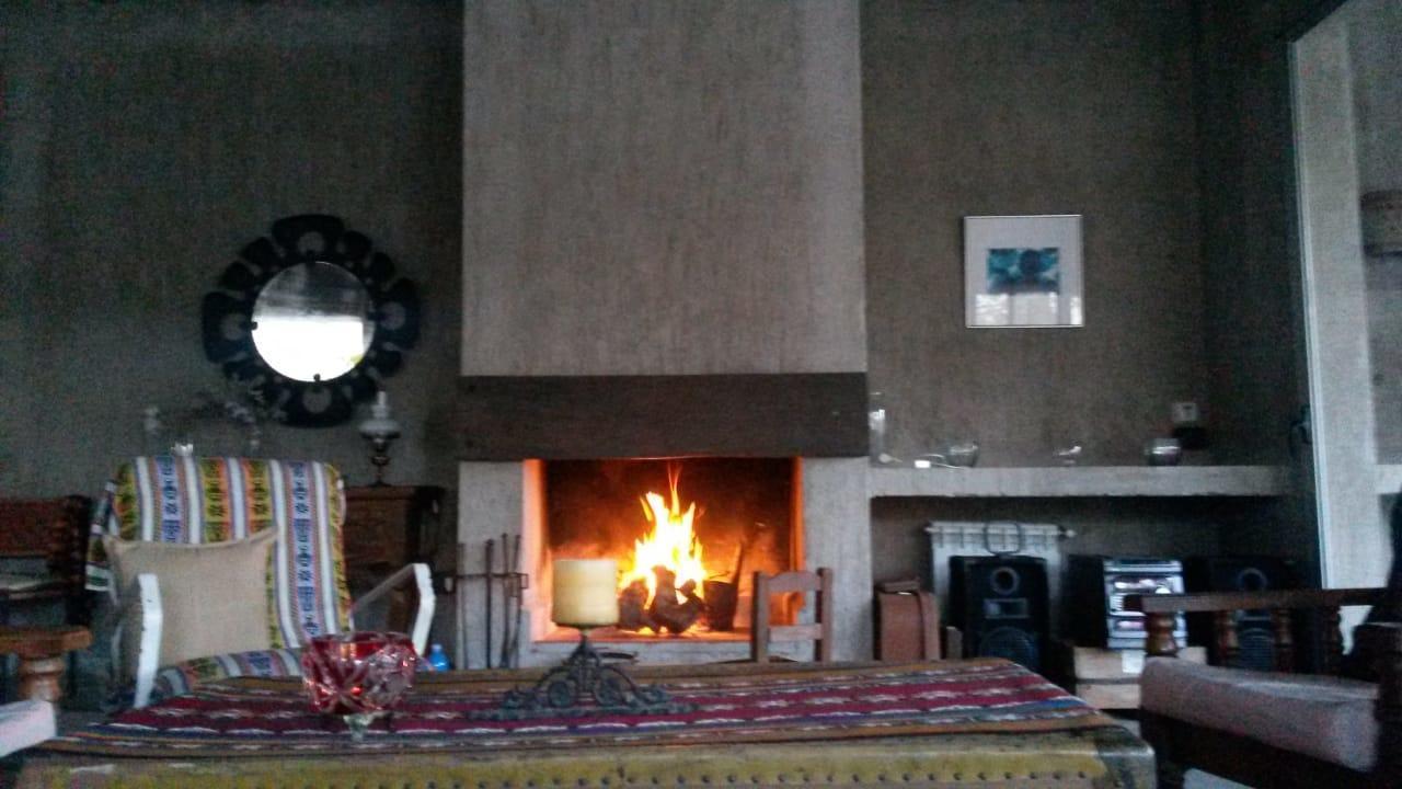 Casa Los Cerezos En Chacras De Coria Bagian luar foto