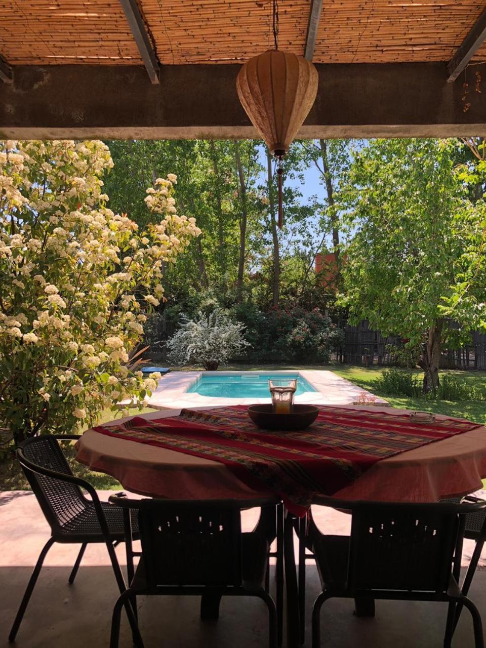 Casa Los Cerezos En Chacras De Coria Bagian luar foto