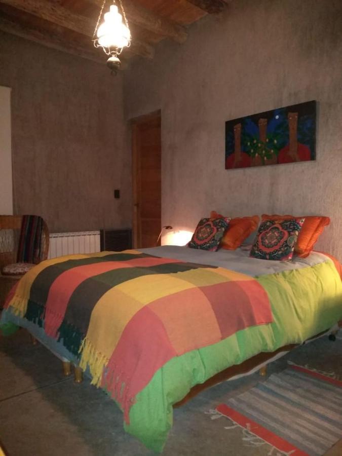 Casa Los Cerezos En Chacras De Coria Bagian luar foto